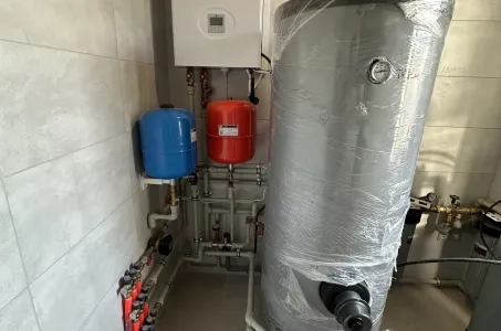 Отдельная вилла с тепловыми насосами Mycond Split BeeHeat MHS-U12BH